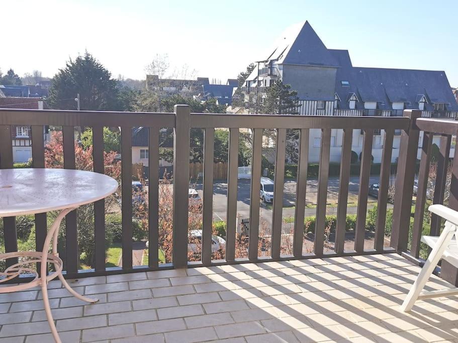 Cabourg Cosy, Appartement Refait A Neuf, 5 Min A Pied De La Mer المظهر الخارجي الصورة